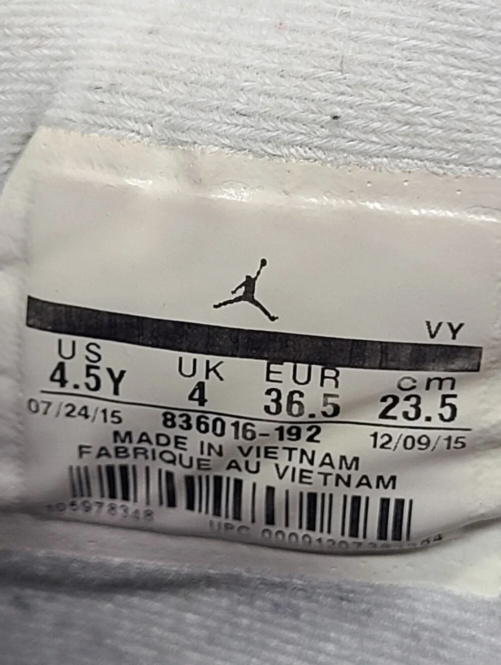 Jordan 4 Retro White Cement kids size 4.5Y